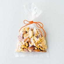 食品をNFセロパックＳサイズで梱包